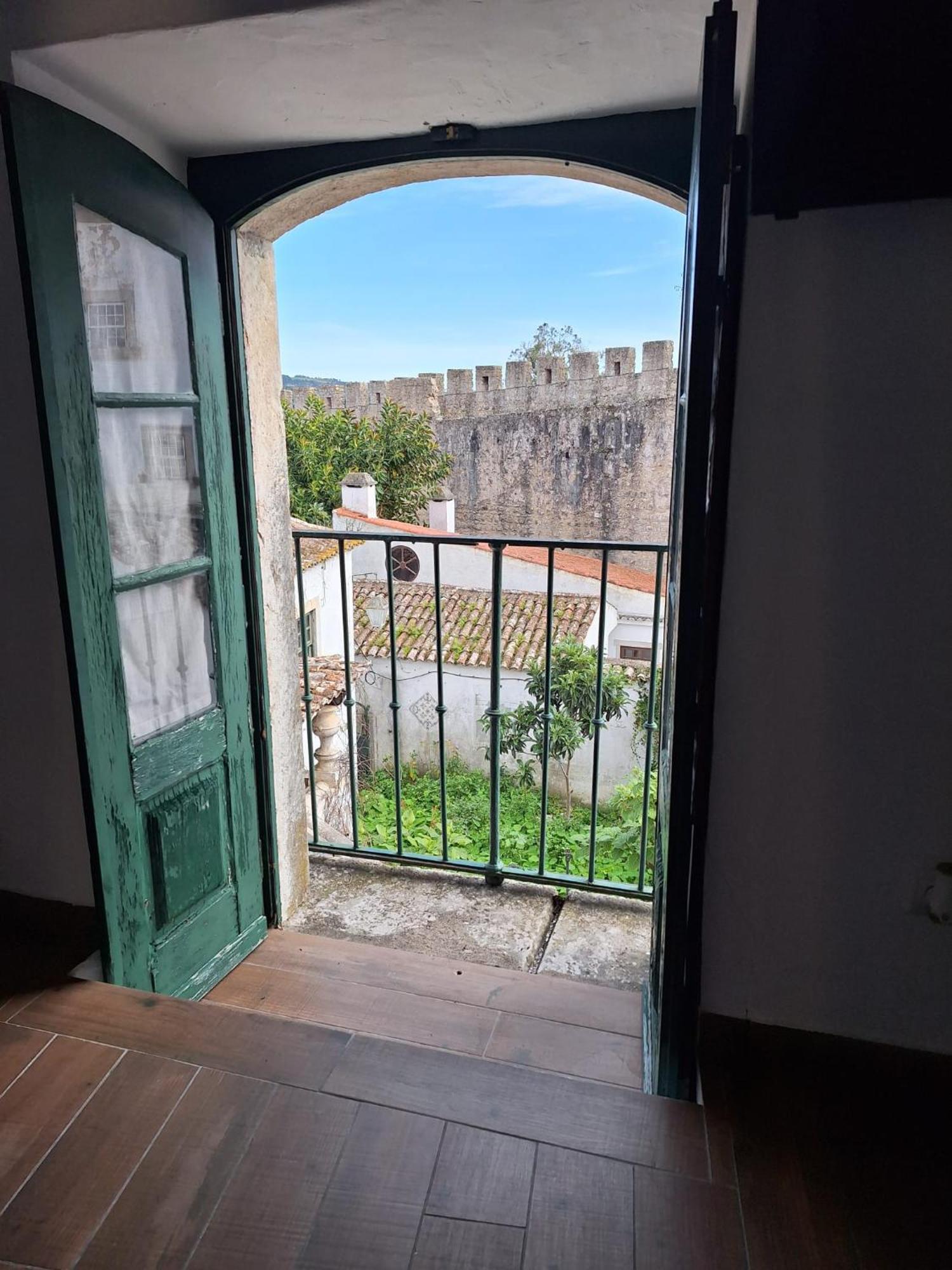 Lovin Book Guesthouse Óbidos Екстериор снимка
