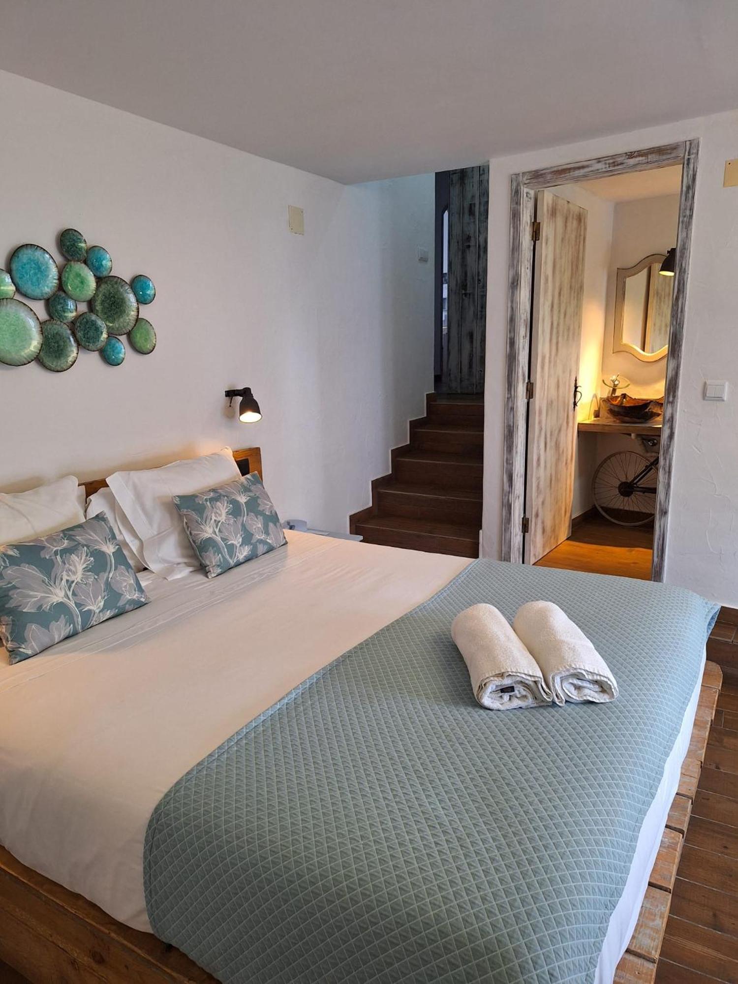 Lovin Book Guesthouse Óbidos Екстериор снимка